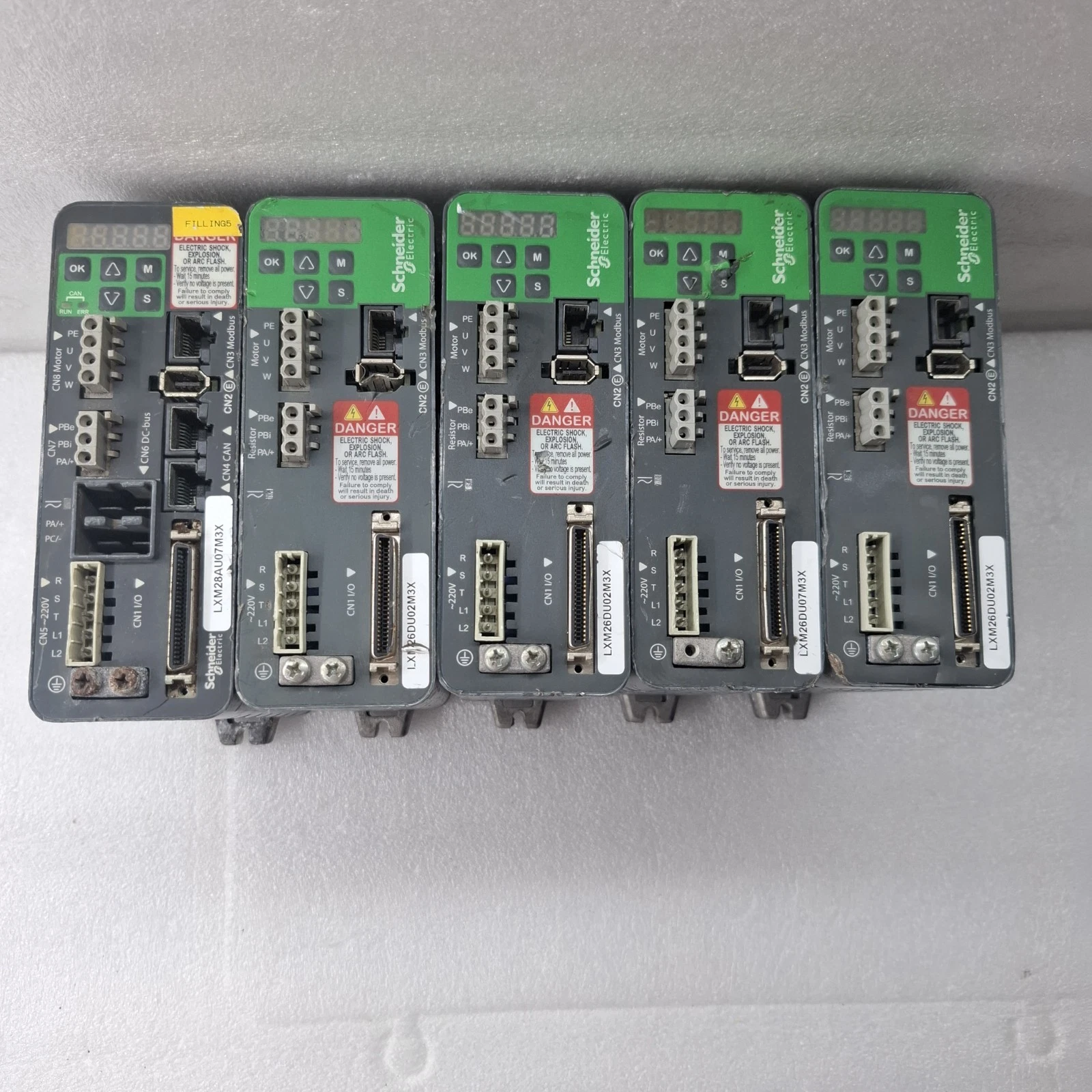 Schneider LXM28AU07M3X, LXM26DU02M3X, LXM26DU02M3X, LXM26DU02M3X, LXM26DU07M3X