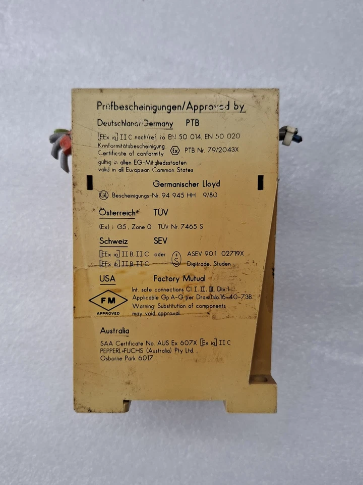 PEPPERL+FUCHS WE77/EX2 SWITCH AMPLIFIER 01543S 220VAC